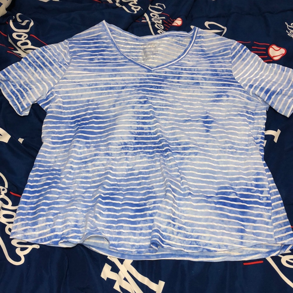 NWOT adorable women’s shirt!